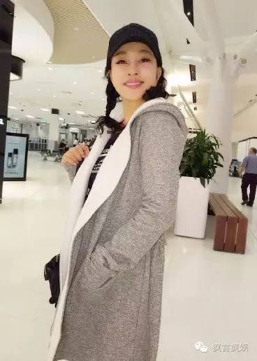57岁杨丽萍与60岁刘晓庆，一个似神仙一个成妖孽