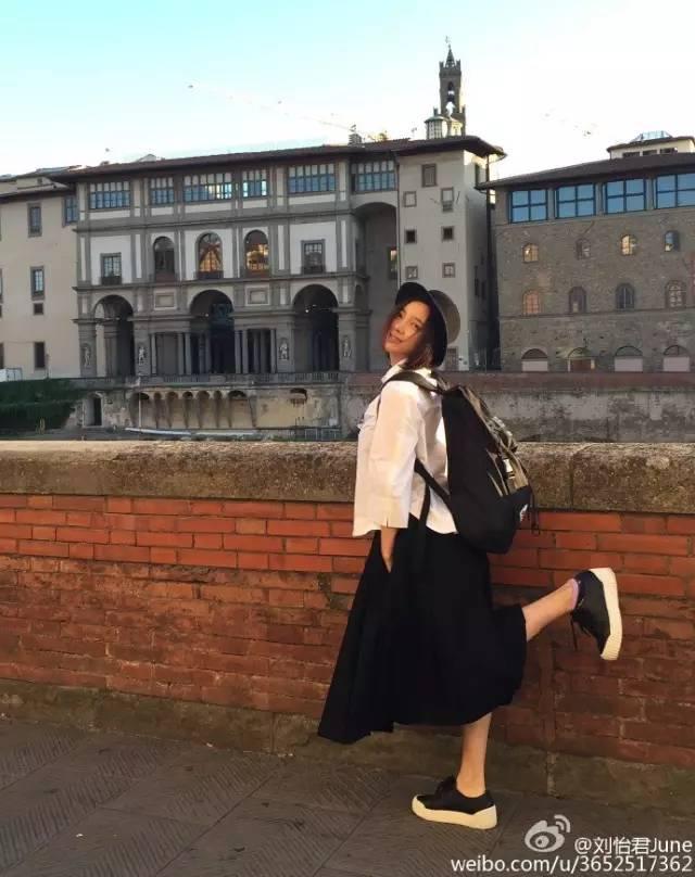 还记得《少年包青天》里的庞飞燕么?如今脱胎