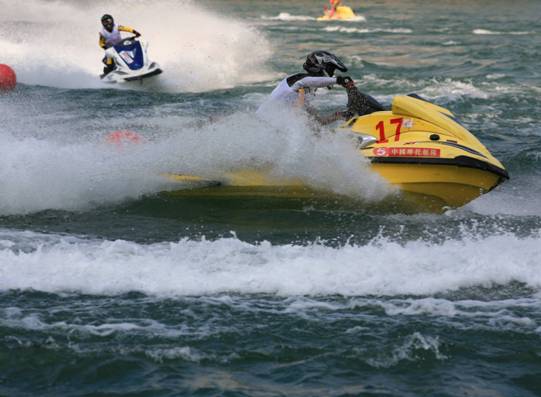 第五届中国摩托艇联赛首站及中美澳滑水对抗赛花落彭水