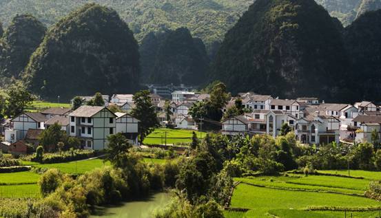 兴义纳灰村:把家安在山水画中