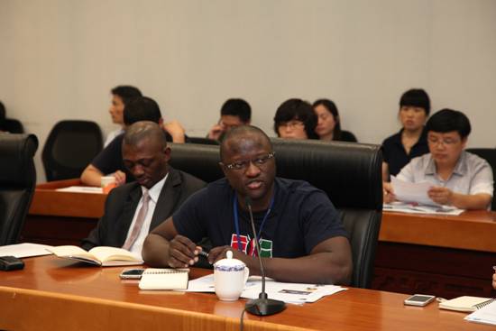 章新胜:欢迎更多的非洲朋友加入论坛