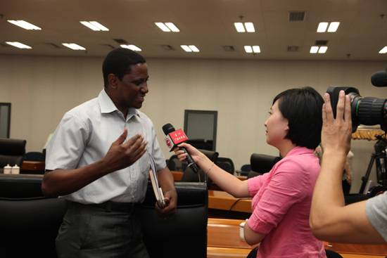 章新胜:欢迎更多的非洲朋友加入论坛