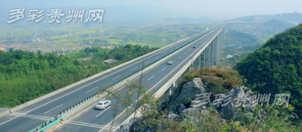 贵州高速公路桥梁掠影：金沙特大桥