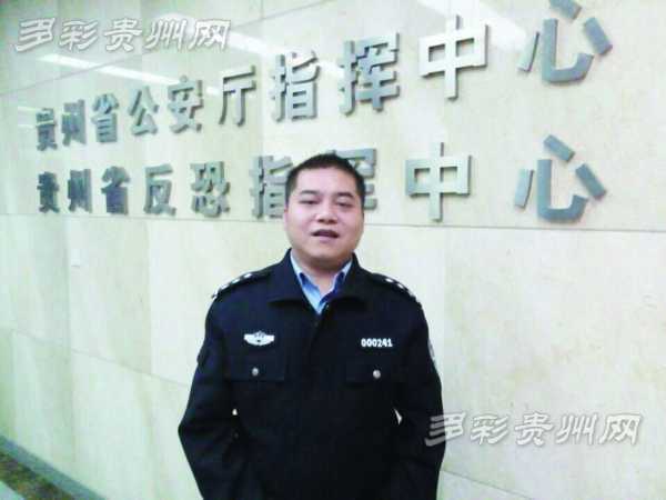 湖北宜昌街头女子提包被抢第一个冲上去的是贵州警察