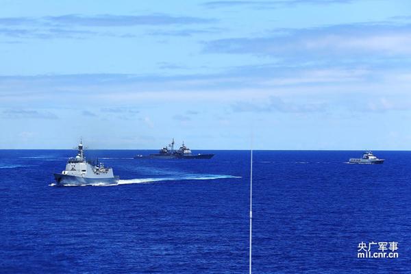 专家：中国海军参加环太军演展现透明督促强军