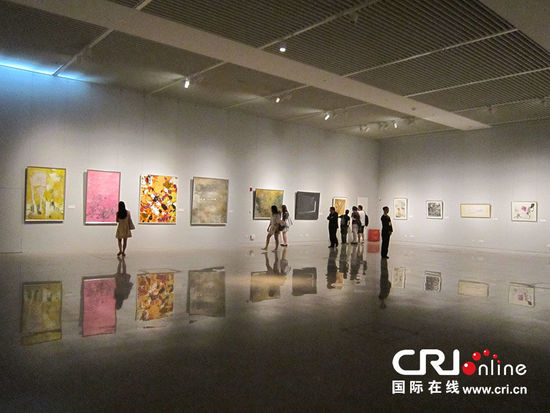 庆回归十五周年 澳门美术家作品展在国家博物馆开幕