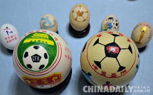 “小蛋雕 大足球” 邯郸肥乡老人创作足球系列蛋雕