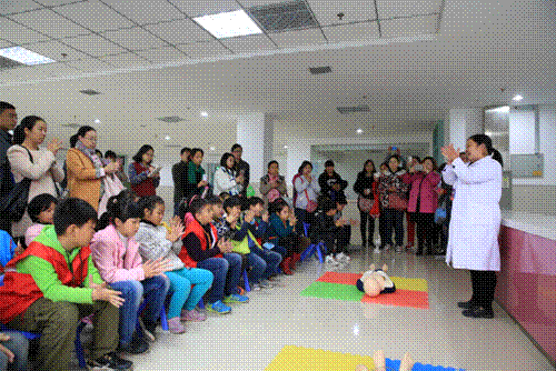 小“记者”、小“演员”走进郑州市儿童医院体验“特别之旅”