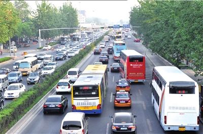 北京交通部门研究按家庭购车摇号 满足市民刚需