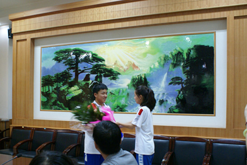 奎屯市第二中学、自治区第二届“民族团结好少年”段旭峰同学载誉归来