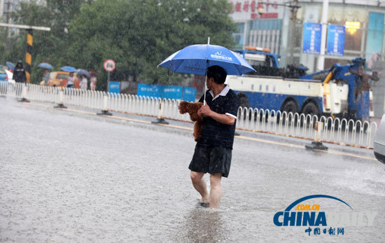 天津遭受暴雨袭击