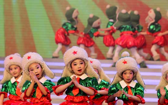 第八届“舞动北京”群众舞蹈大赛决赛暨颁奖晚会举行