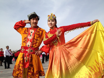 新疆巴楚县第三届胡杨文化旅游节隆重开幕