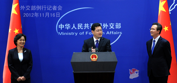 新任外交部发言人华春莹与媒体见面