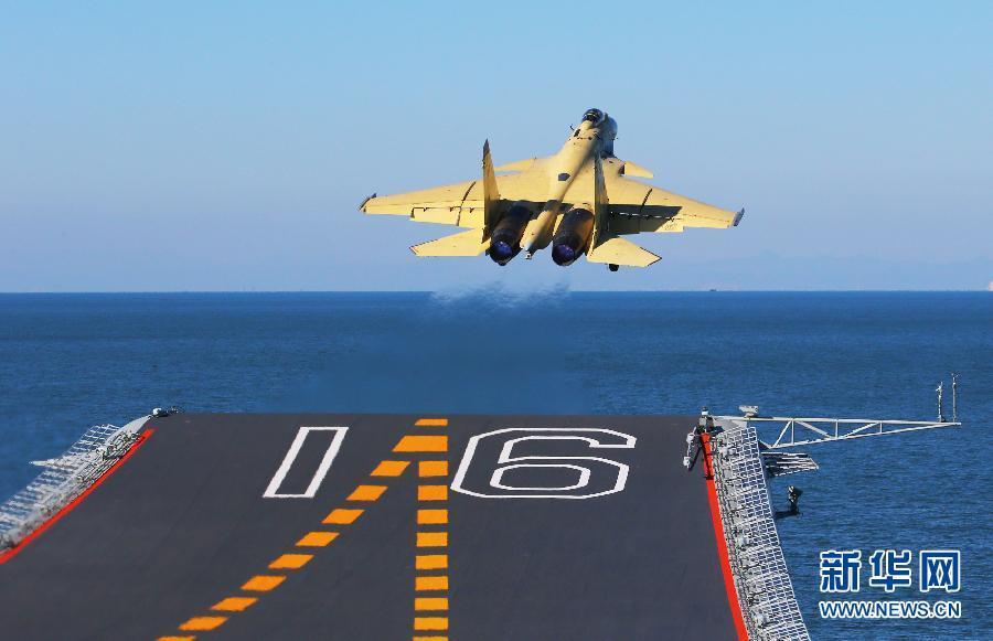 歼-15战机揭开神秘面纱：凶猛强悍的空中“飞鲨”