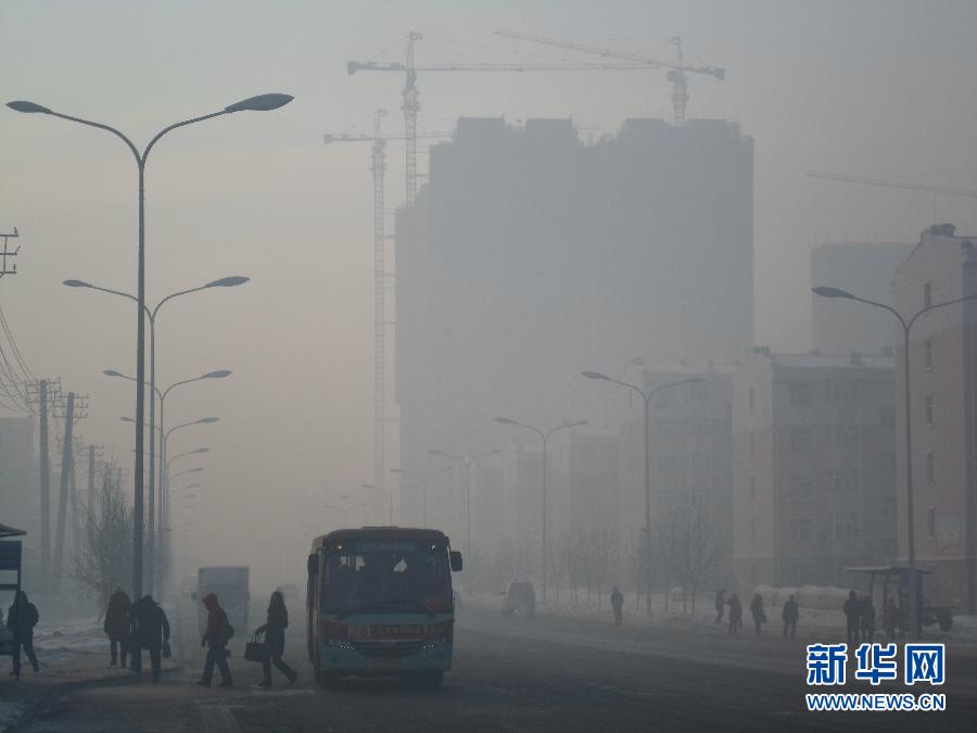 中央气象台继续发布雾霾黄色预警 多地遭遇严重污染