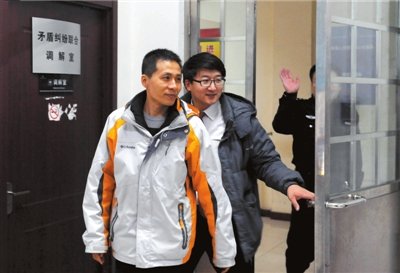 不雅视频爆料人遭重庆警方跨省约谈 称还有多名高官视频