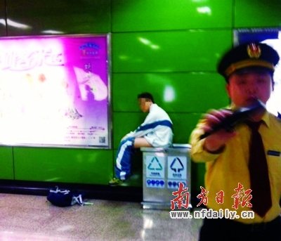 广州地铁再现“大便弟” 网友再吐槽地铁如厕难 图