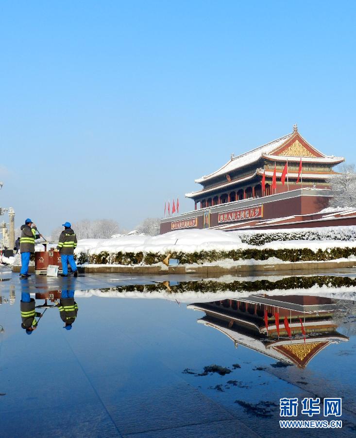 京城降雪迎春分 银装素裹如童话世界