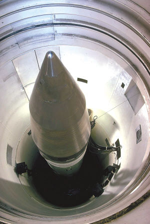 美军欲建末日地铁核弹网 机器人运载核弹发射