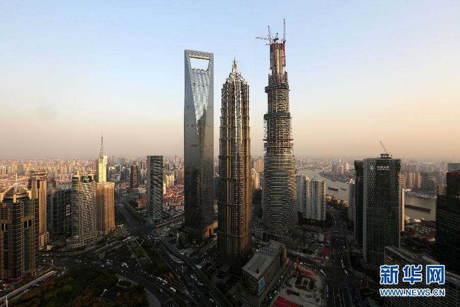 国内在建第一高楼“上海中心”突破500米