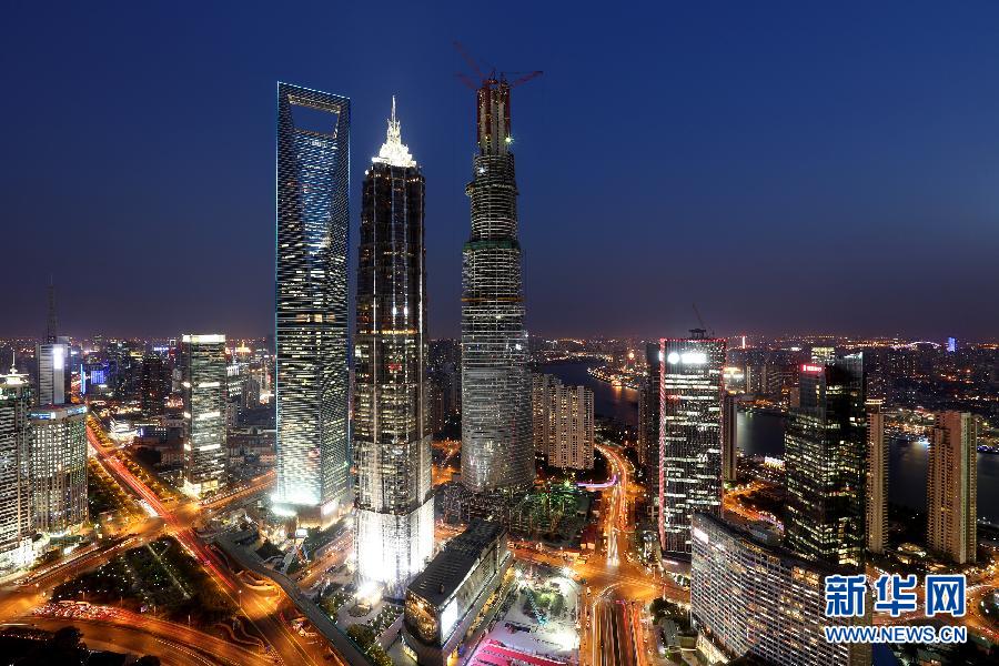 国内在建第一高楼“上海中心”突破500米
