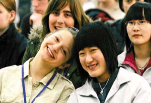 调查显示一个中国留学生可养活一个美国家庭
