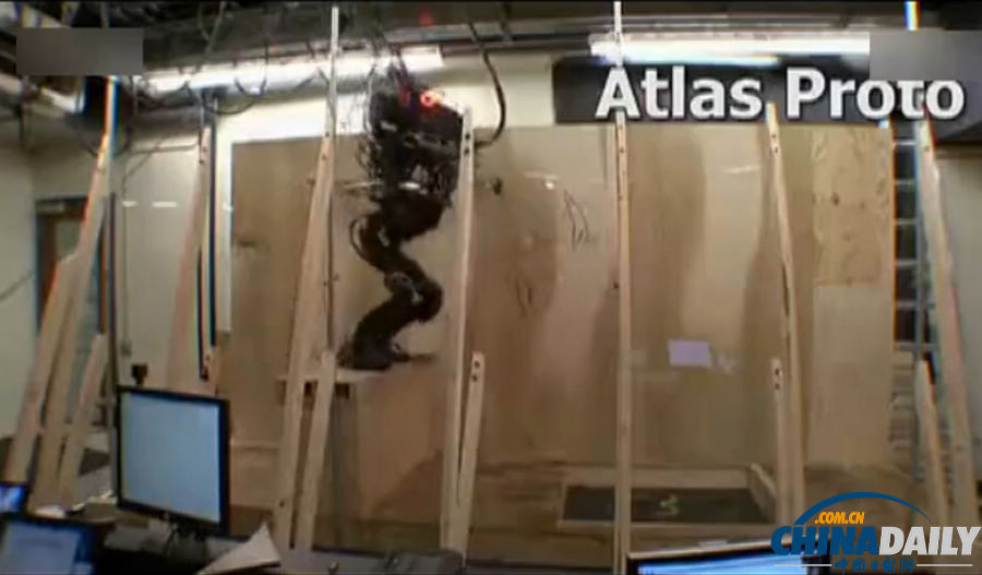 组图：美军研制最新战争机器人能跑会跳像