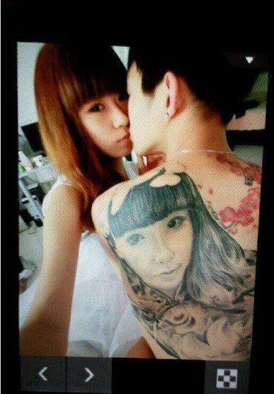 台湾男子背上纹女友脸庞 网友叹：太强大了（图）
