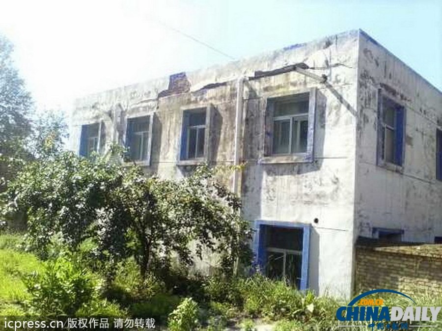 高清组图：岷县地震余震不断致房屋倒塌严重