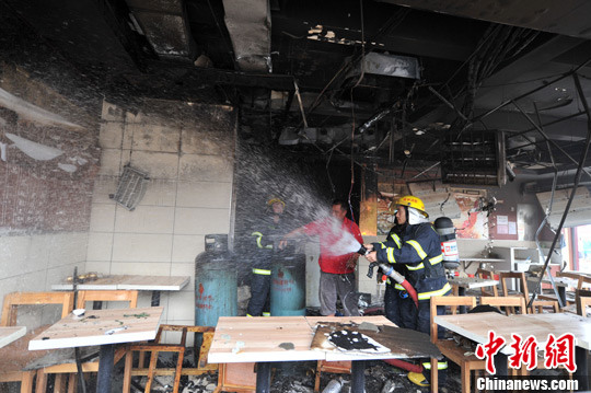 福州一餐馆发生煤气爆炸
