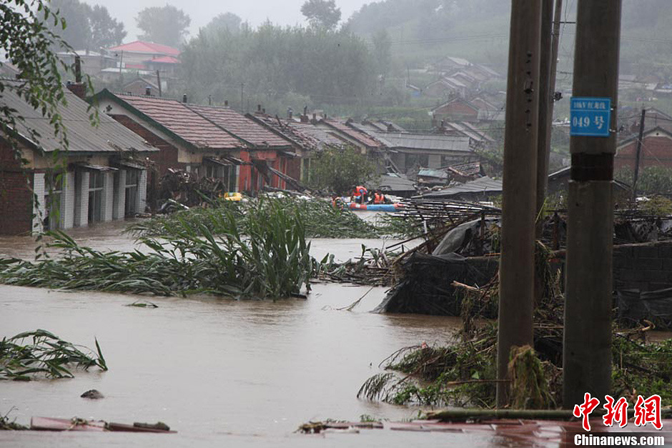 吉林暴雨多地出现水灾已致11人遇难