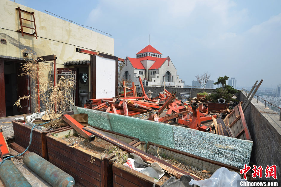 苏州“楼顶园林”违建已拆除