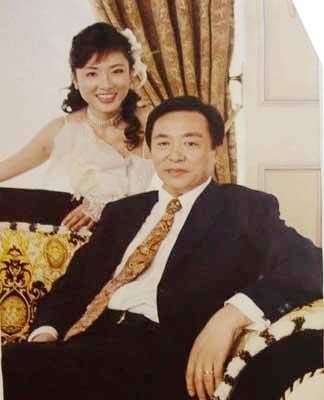 原女主播姜丰与丈夫蜜照 女主播丈夫谁最有钱？