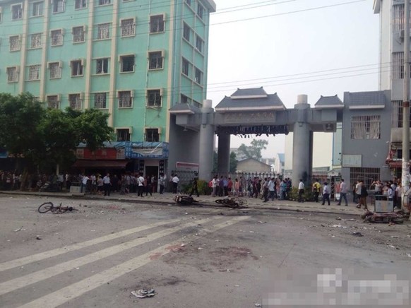 桂林小学门前爆炸案：已致2人死亡17人受伤 含10小学生