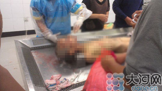 禹州九岁男童遍体刀伤致死 母亲当场精神失常