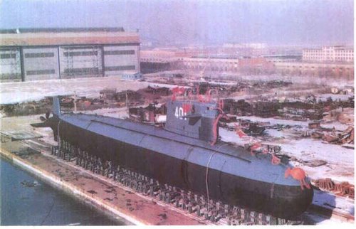 海军第一艘核潜艇去除核反应堆退役