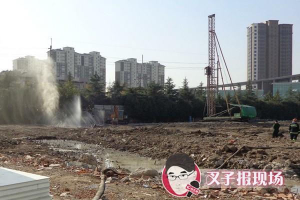 上海浦东煤气管道被挖破 气体喷出10米(图)
