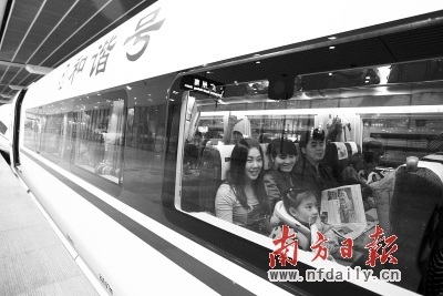 广铁25日发送旅客112万人 创春运新高