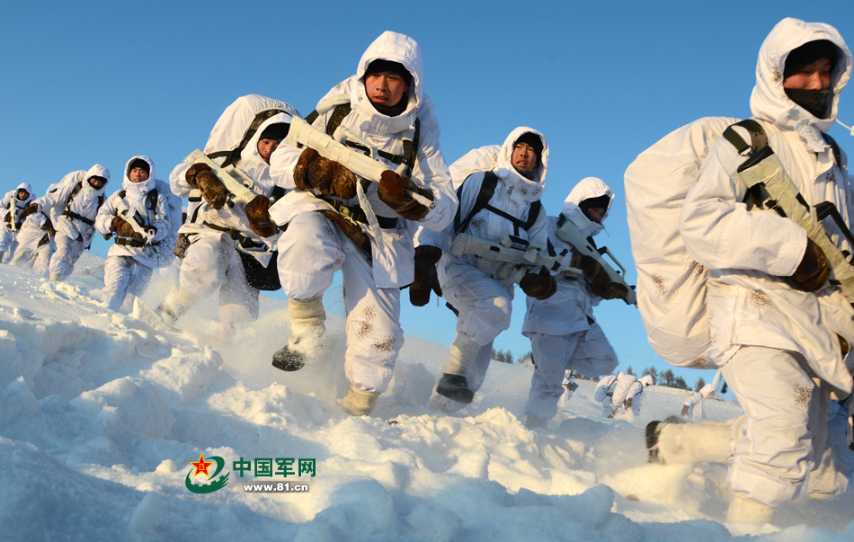 沈阳军区某特战旅-34℃练官兵作战能力