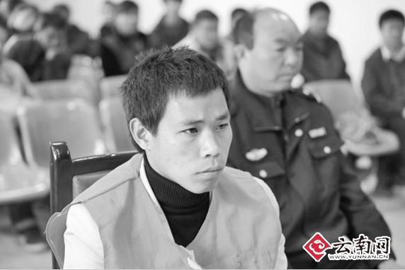 云南公务员笔试女状元遇害案开审 被告痛哭求原谅