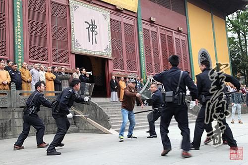 杭州灵隐寺成立中国寺院首支反恐防护小组