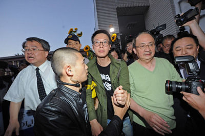 台湾2名反服贸学生带头人挨告19案 王金平也被告