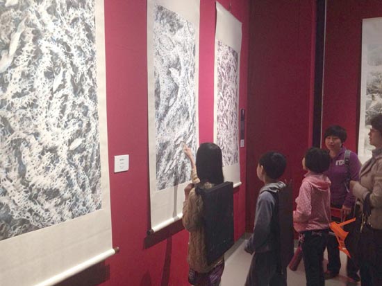 现代水墨艺术作品在山东博物馆展出