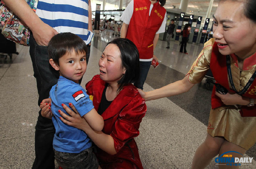 3岁荷兰小孩走丢 中国日报记者亲历首都机场寻子记[组图]