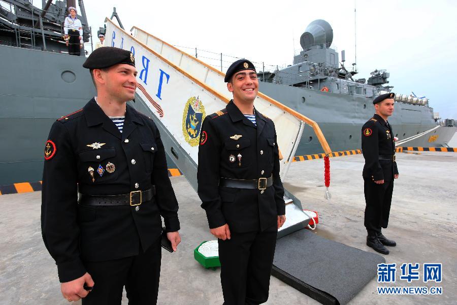 中俄“海上联合—2014”军事演习俄方参演舰艇抵达上海