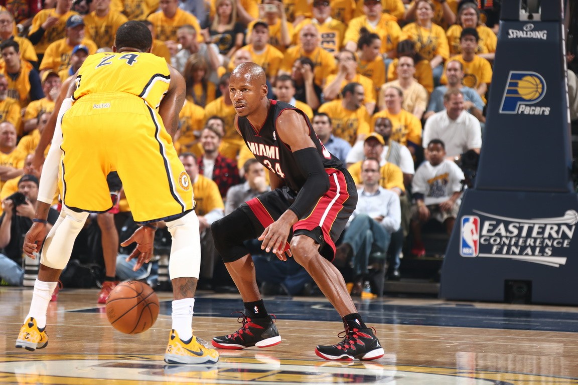 NBA东部决赛：步行者 83-87 热火