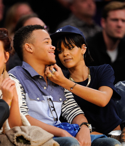 NBA赛场边的女神与女魔:极致诱惑VS自甘堕落