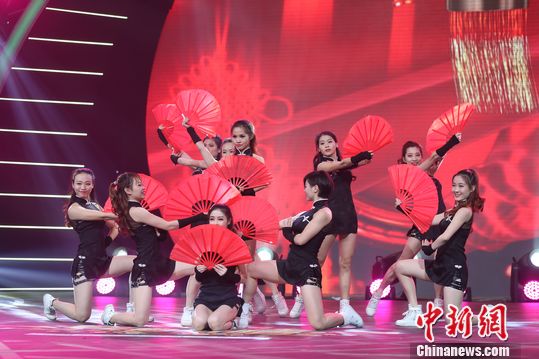 CBA啦啦队终极对决 演绎炫舞激情