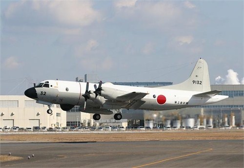 日方：中国苏27带导弹恐吓日机 飞行员十分不安